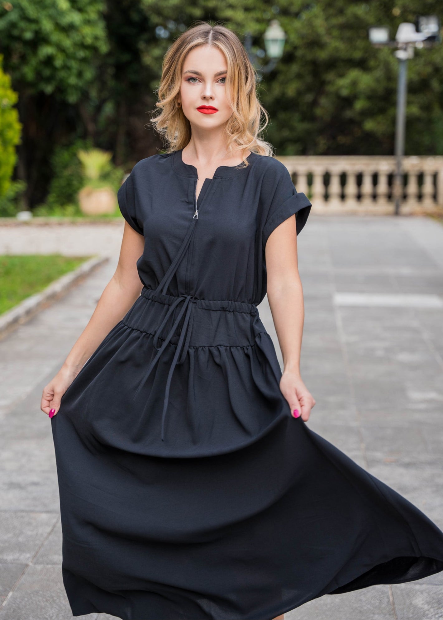 Φόρεμα Mίντι MODEST BLACK