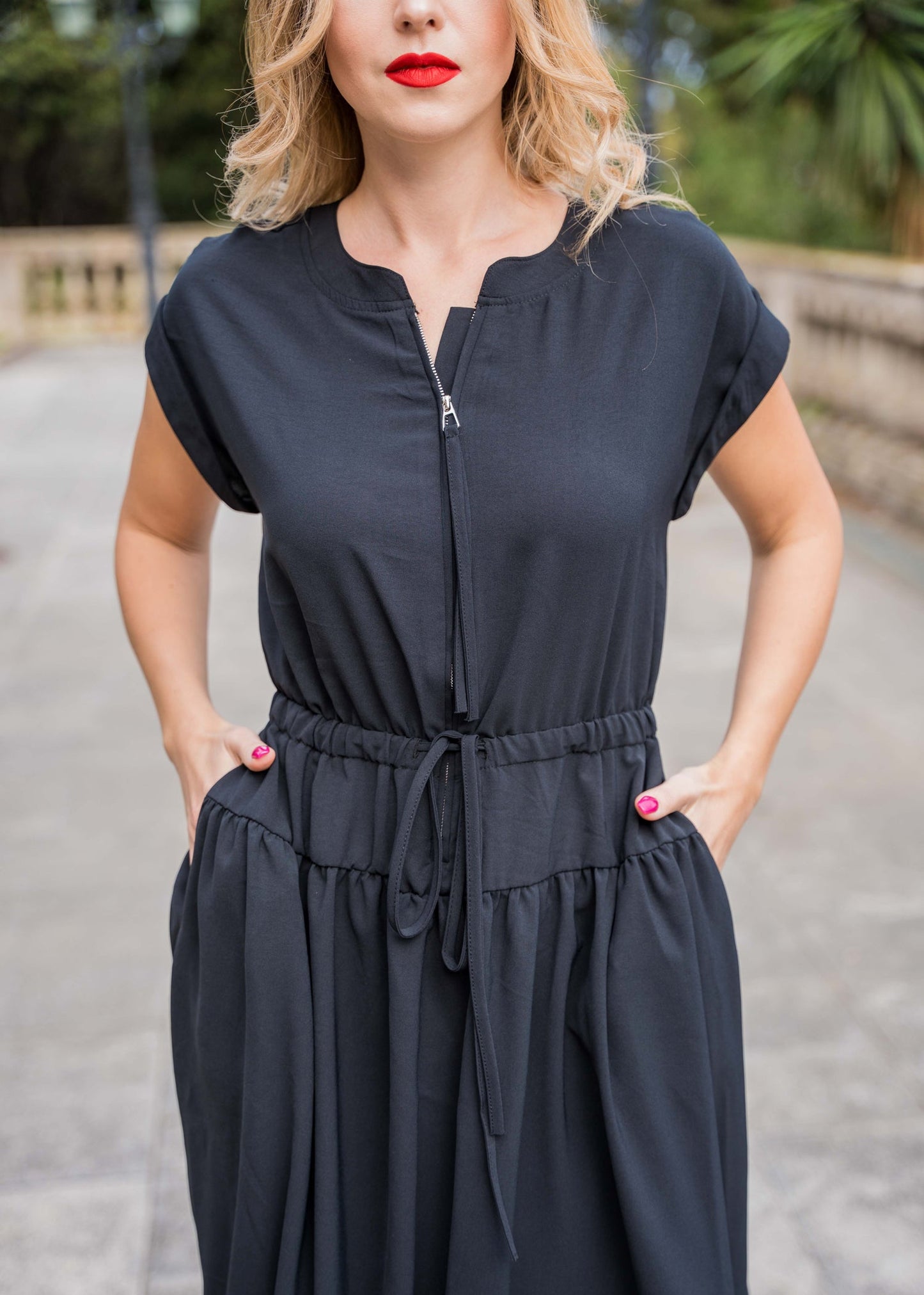 Φόρεμα Mίντι MODEST BLACK