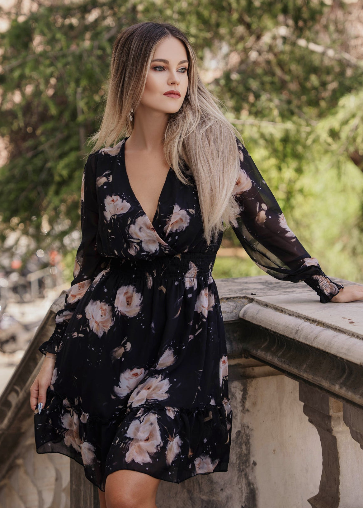 Κοντό φόρεμα FLORAL ΜΑΥΡΟ